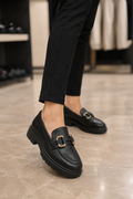Siyah Kalın Tabanlı Metal Tokalı Kadın Loafer Ayakkabı