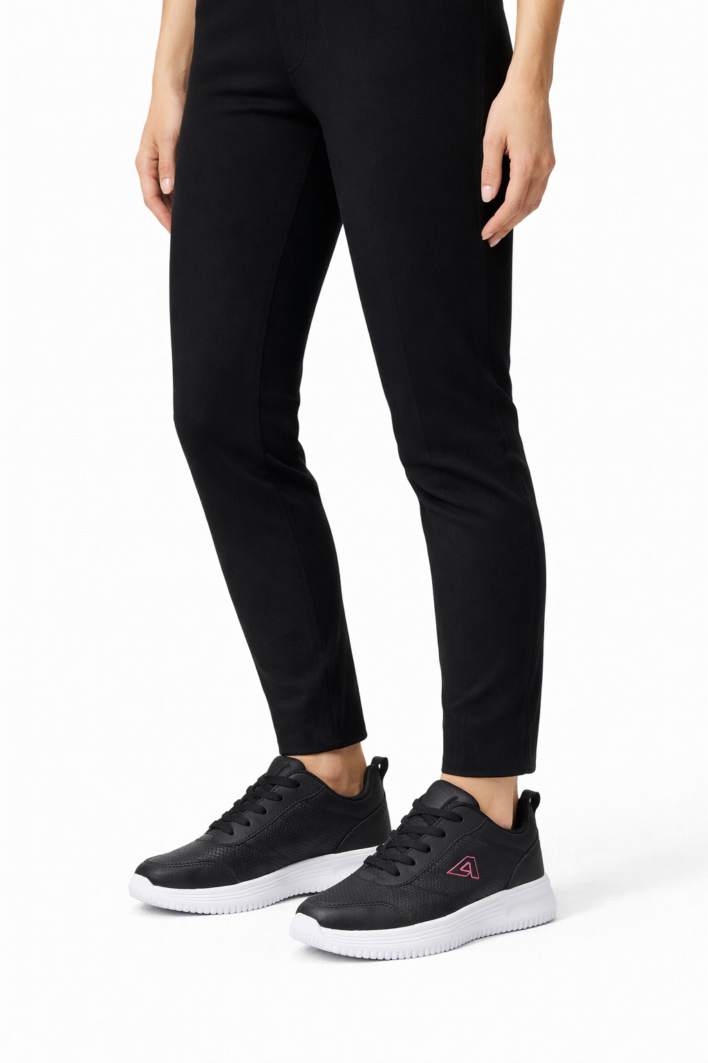 Kadın Spor Ayakkabı Siyah Beyaz Taban Pembe Logo 6925606